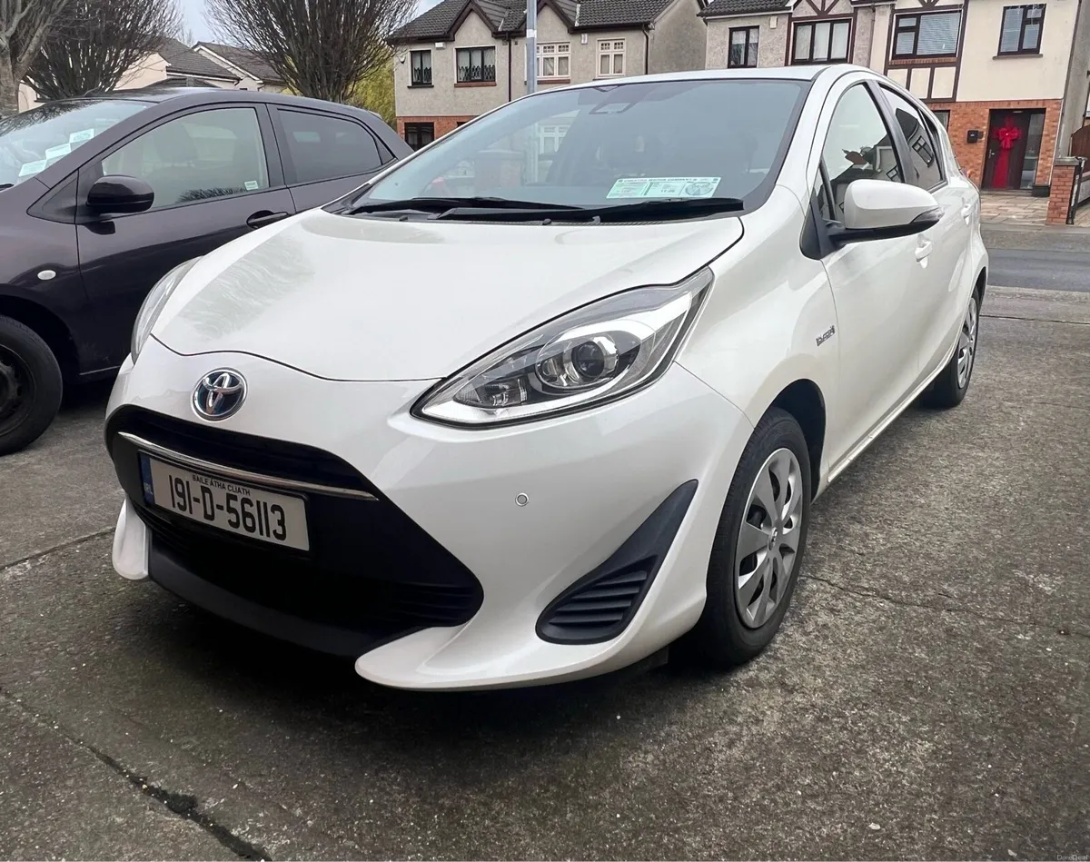 Toyota Aqua Auto Hybrid Nct 23/11/27  Tax 30/04/26 - Image 2