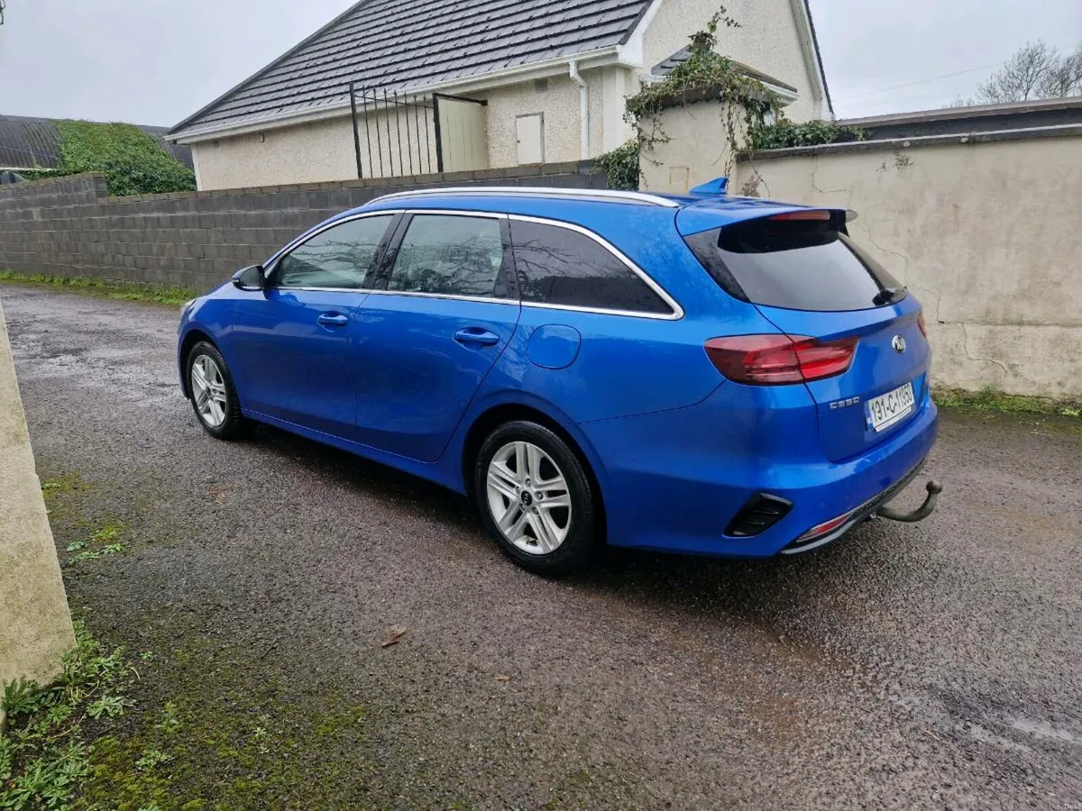 Kia ceed sports wagon 1.6 diesel - Image 4