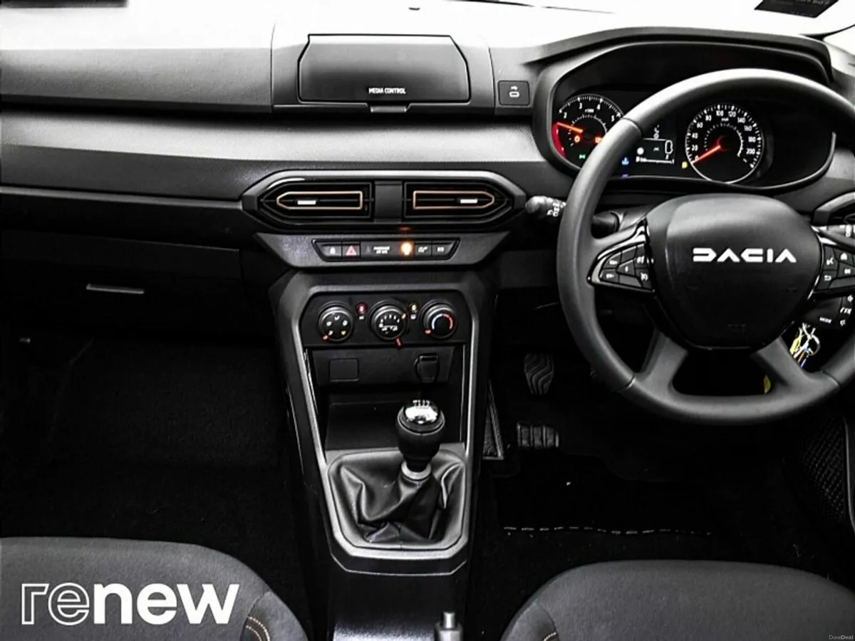 Dacia Sandero Stepway STEPWAY Essential TCe 90 GSR - Image 3