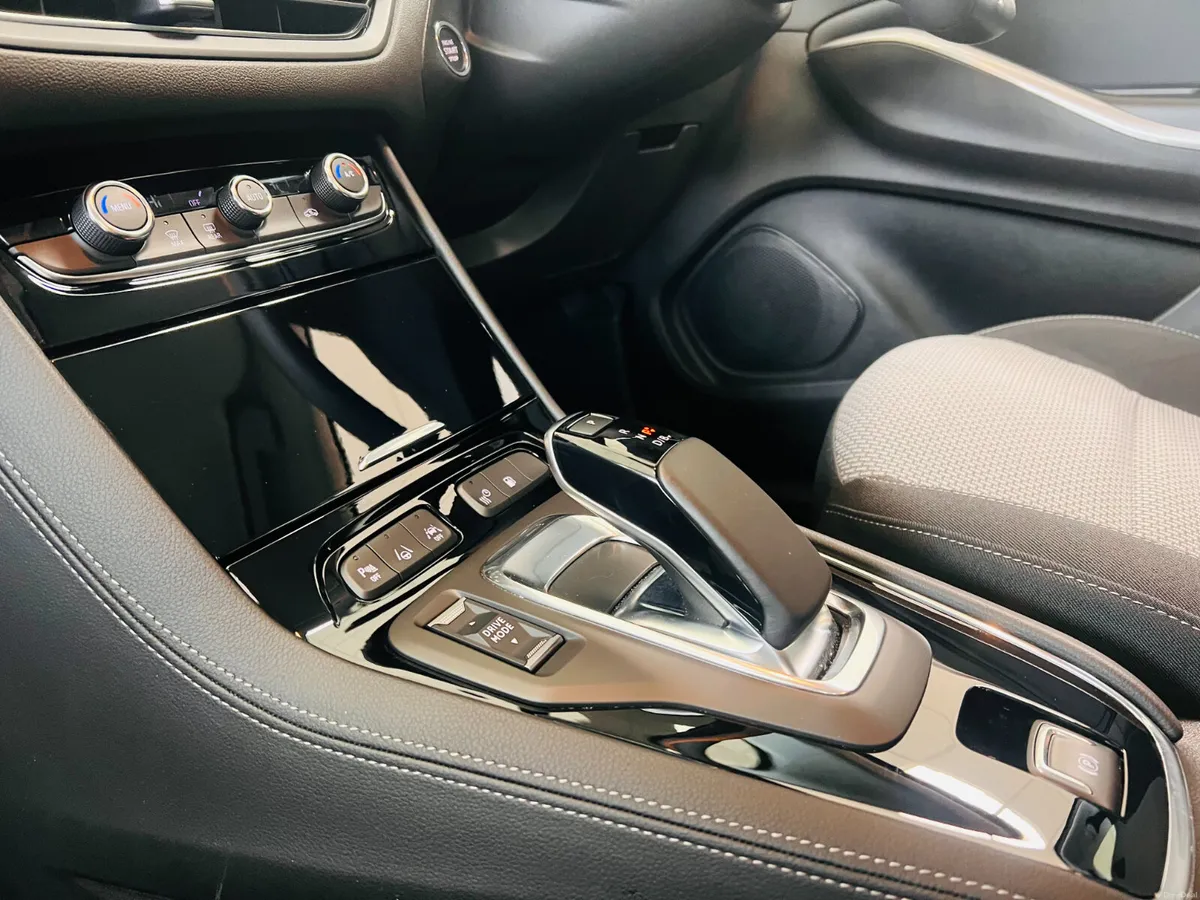 HYBRID AUTO ONLY 8000 Kms OPEL EDITION Plug In - Image 4