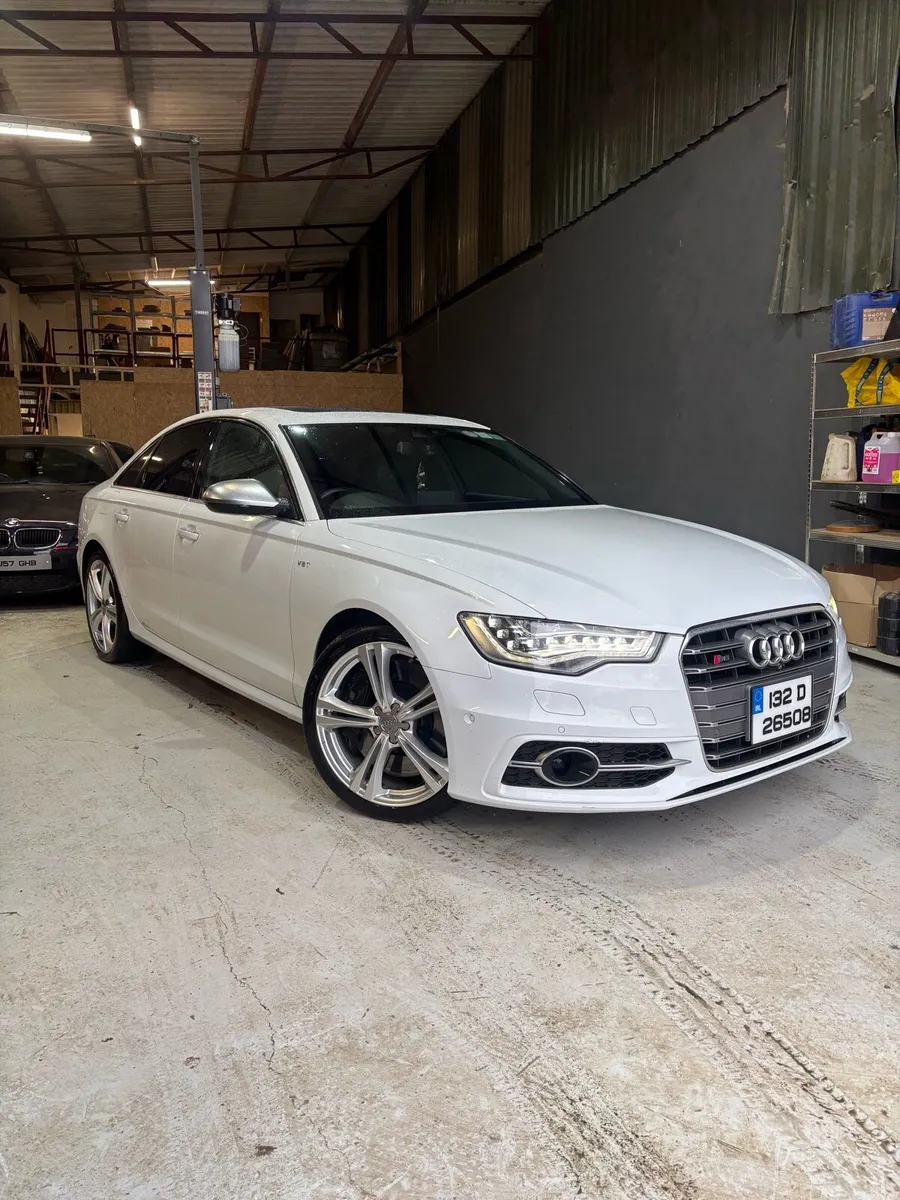 Audi S6 2013 - Image 1