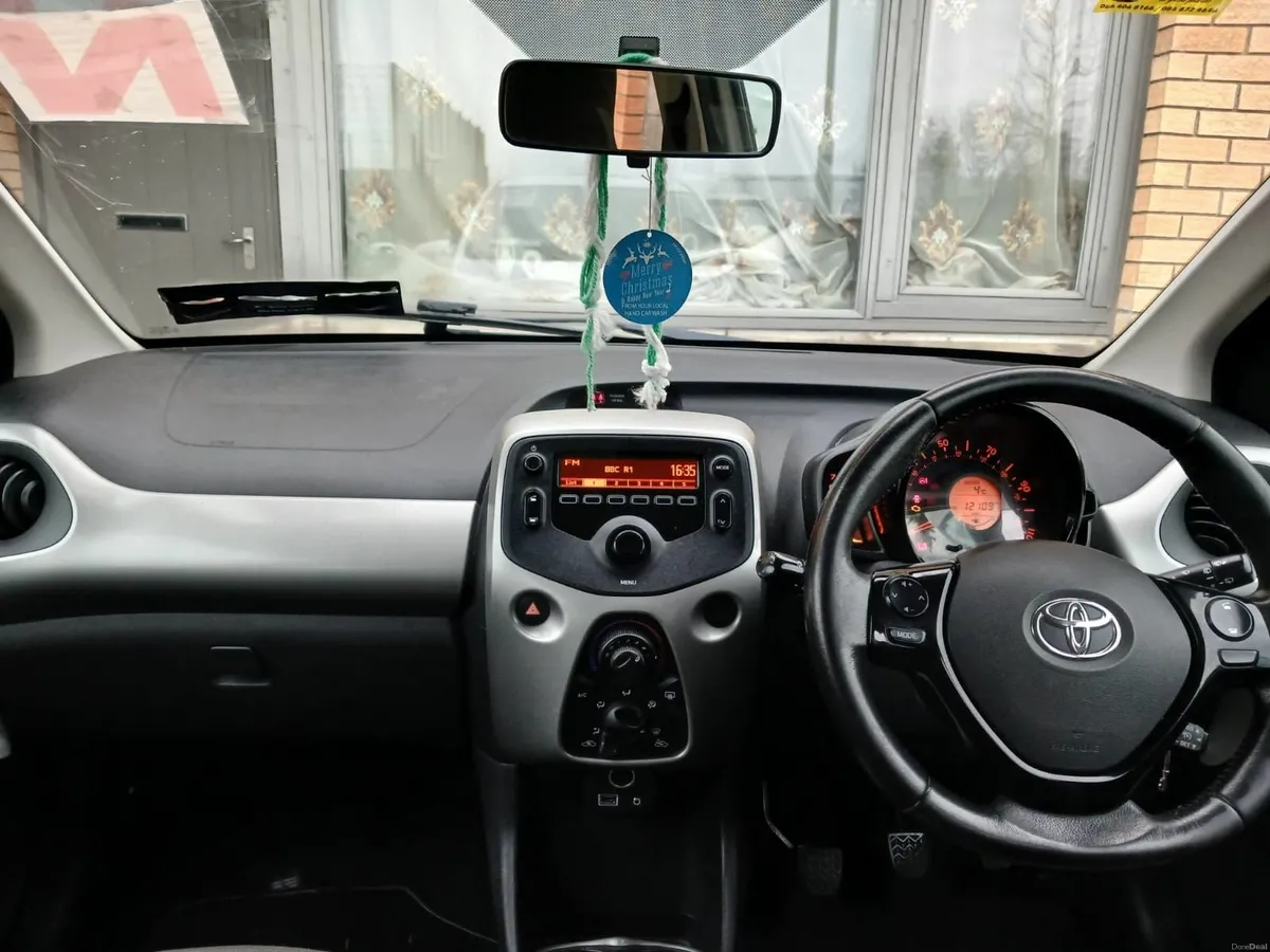 Toyota Aygo 2016 - Image 2