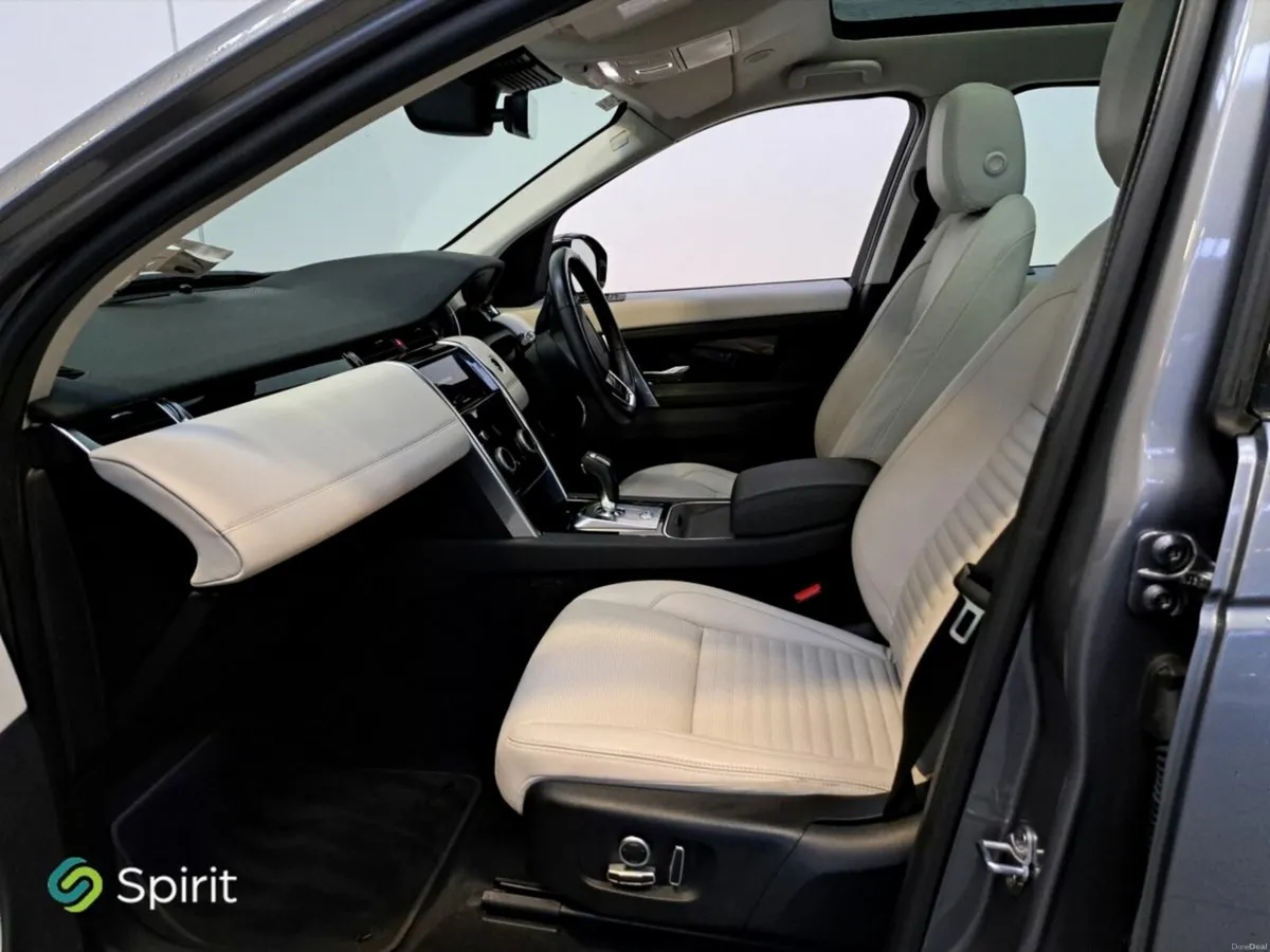 Land Rover Discovery Sport 1.5 I3 PHEV AWD - Image 4