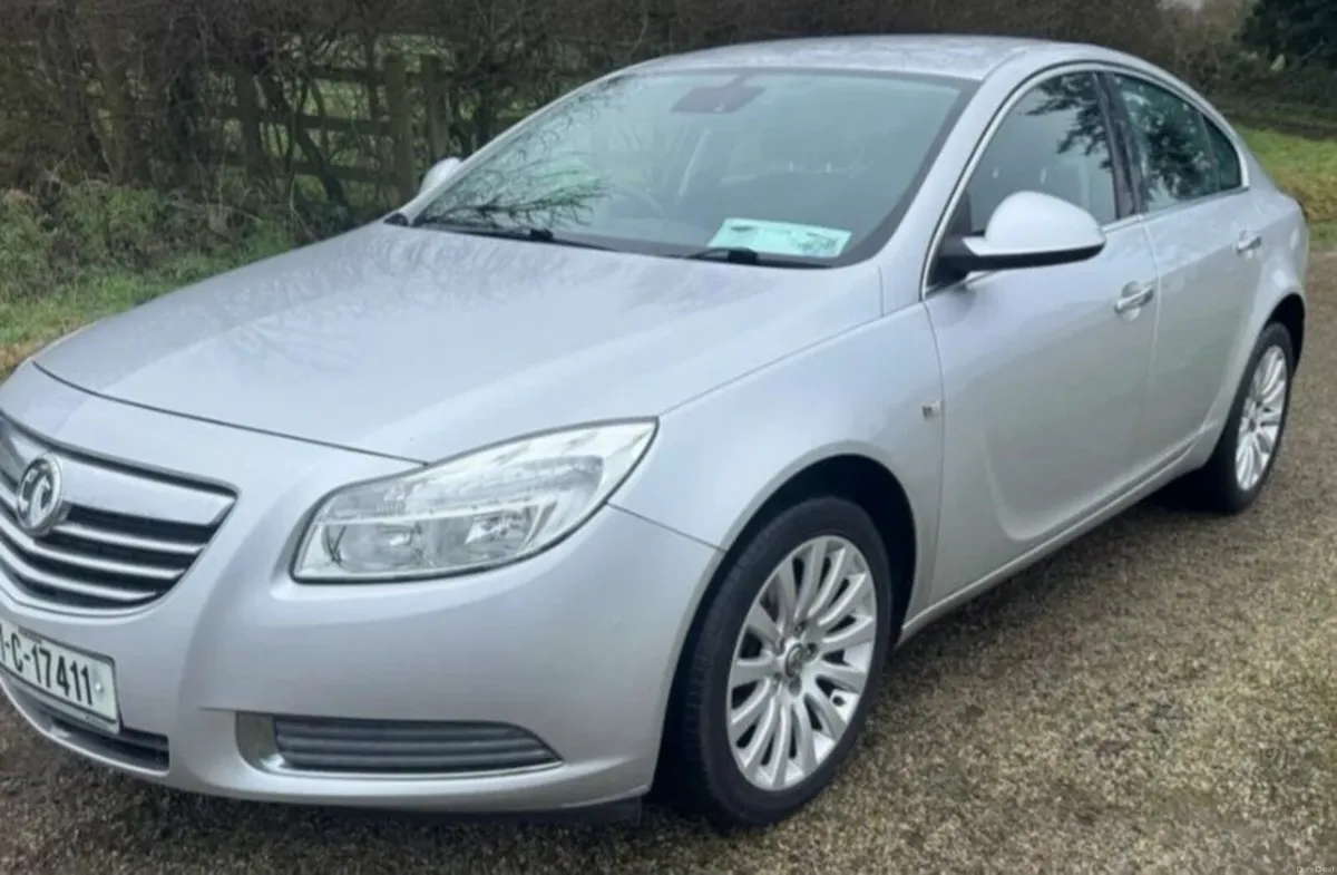 Vauxhall Insignia 2011 - Image 1