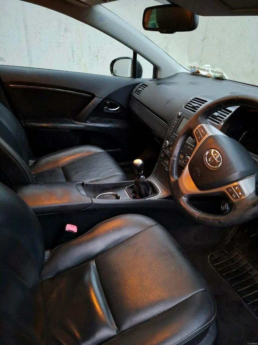 2010 Toyota Avensis 2.0 D4D T4 - Leather - Camera - Image 2