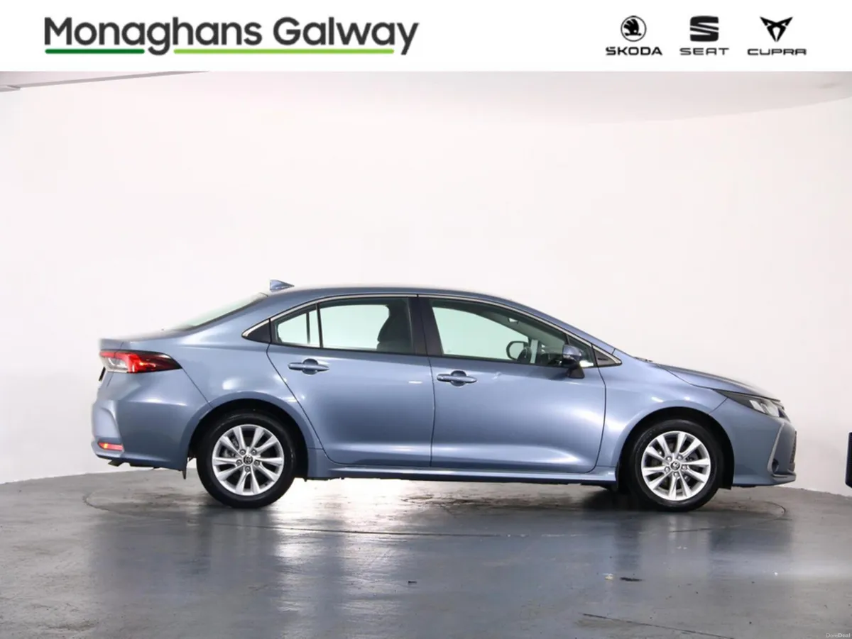 Toyota Corolla LUNA SALOON 4DR - Image 3