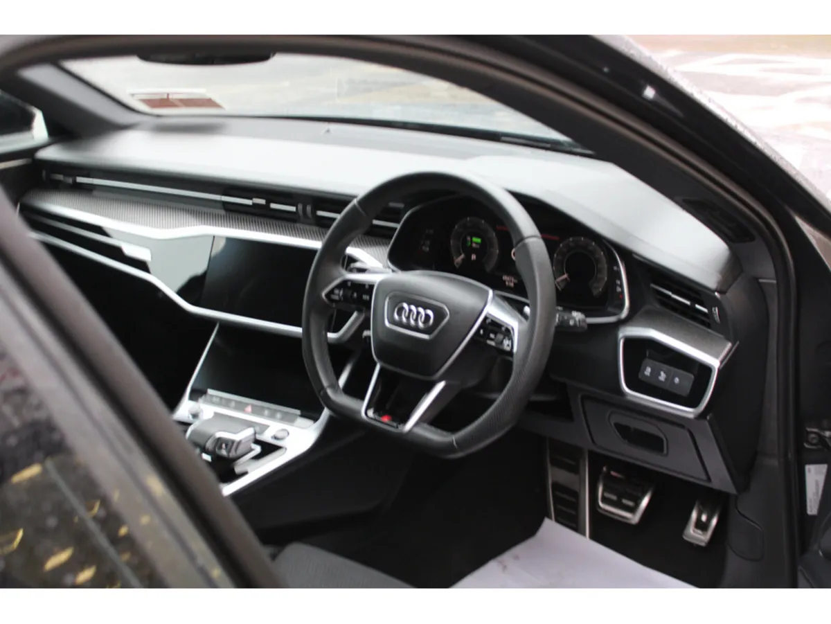 Audi A6 S LINE BLK 50 TFSI E QUATTRO AVANT EDITION - Image 2