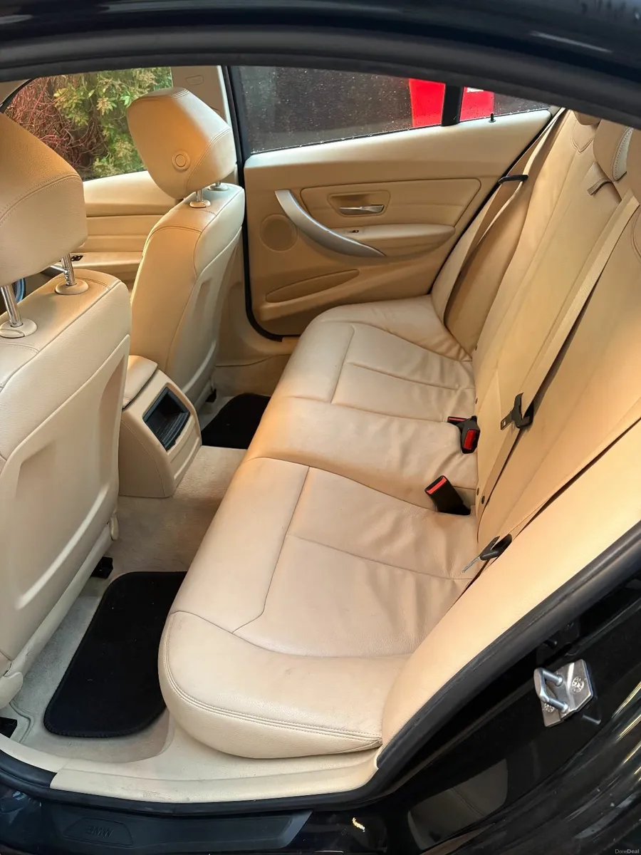 BMW 3-Series 2013 - Image 3