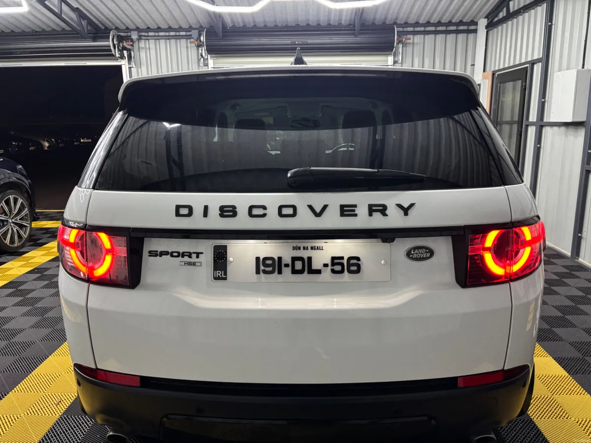 Land Rover Discovery Sport 19 HSE Auto 7 Seat - Image 4