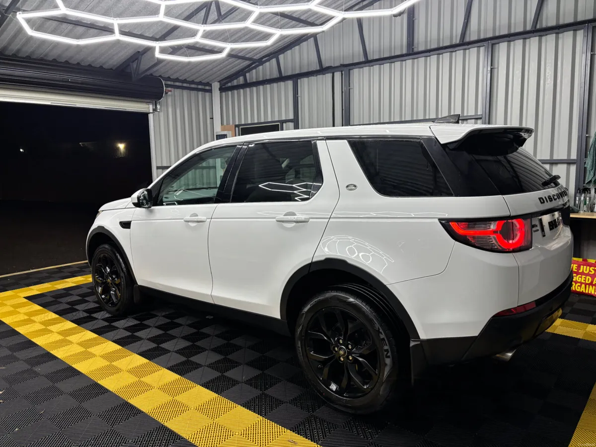 Land Rover Discovery Sport 19 HSE Auto 7 Seat - Image 3