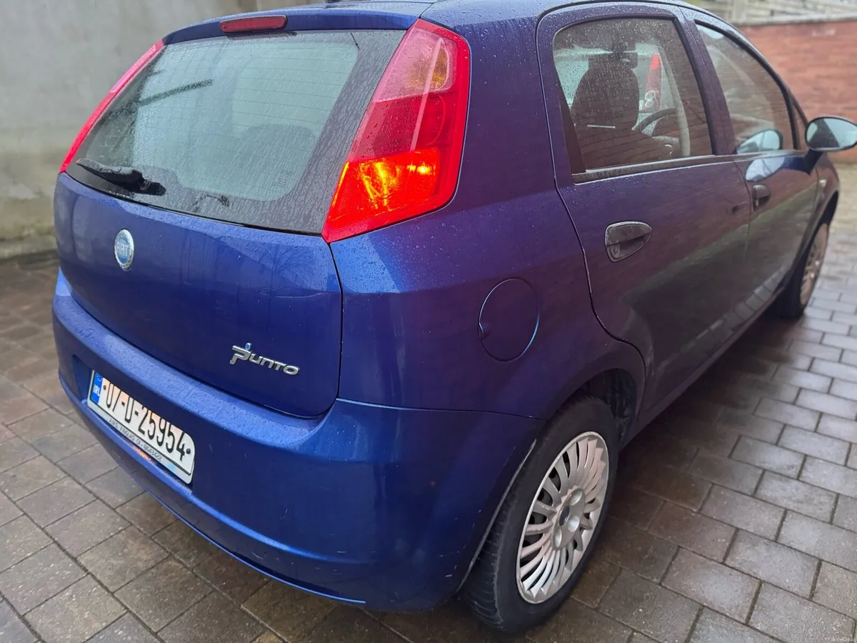 Fiat Punto (ultra low mileage) - Image 4