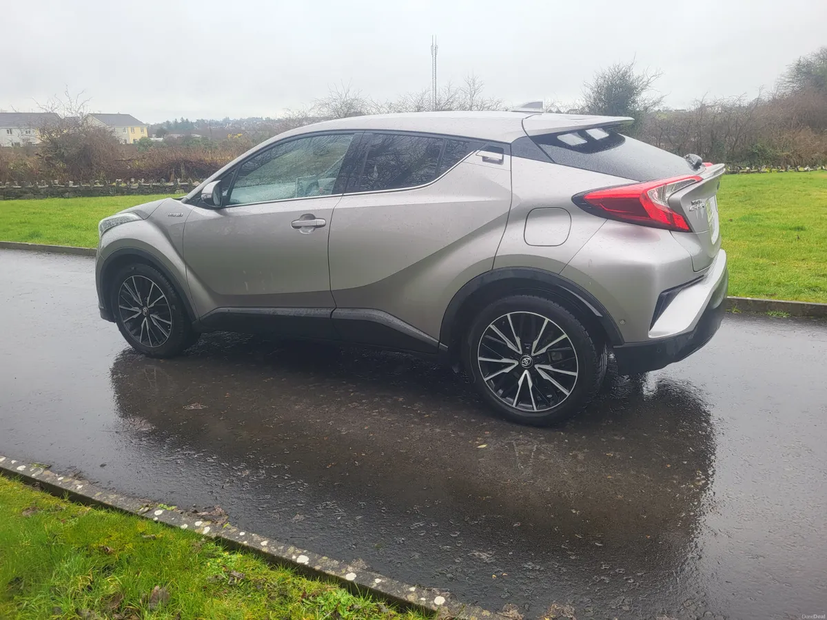Toyota C-HR  HYBRID SOL AUTOMATIC - Image 4