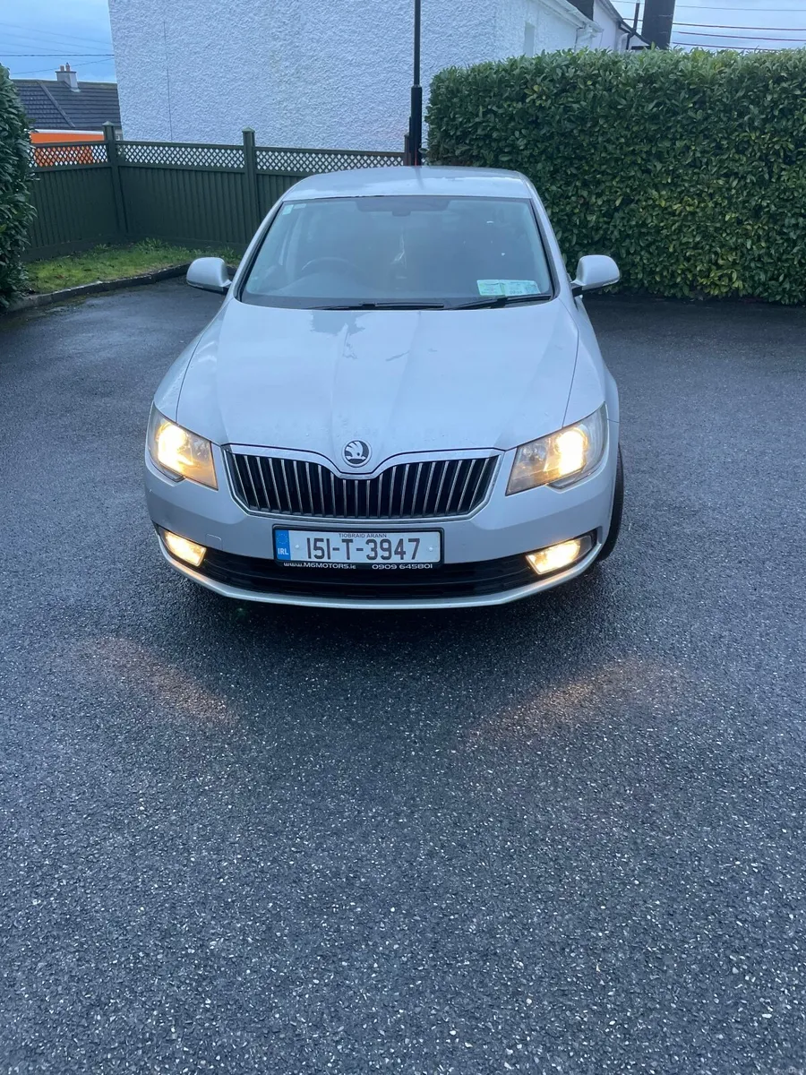 Skoda Superb 2015 - Image 1