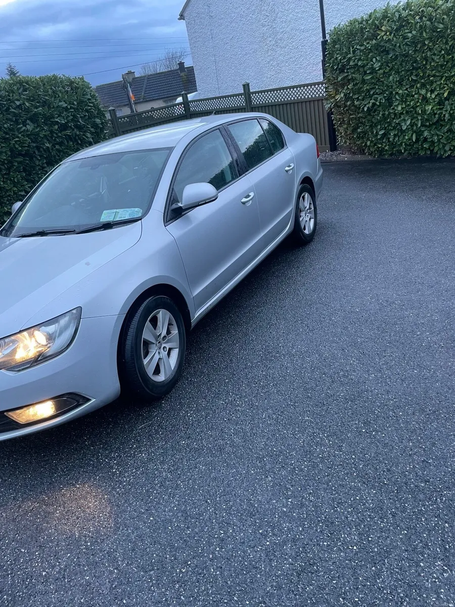 Skoda Superb 2015 - Image 4