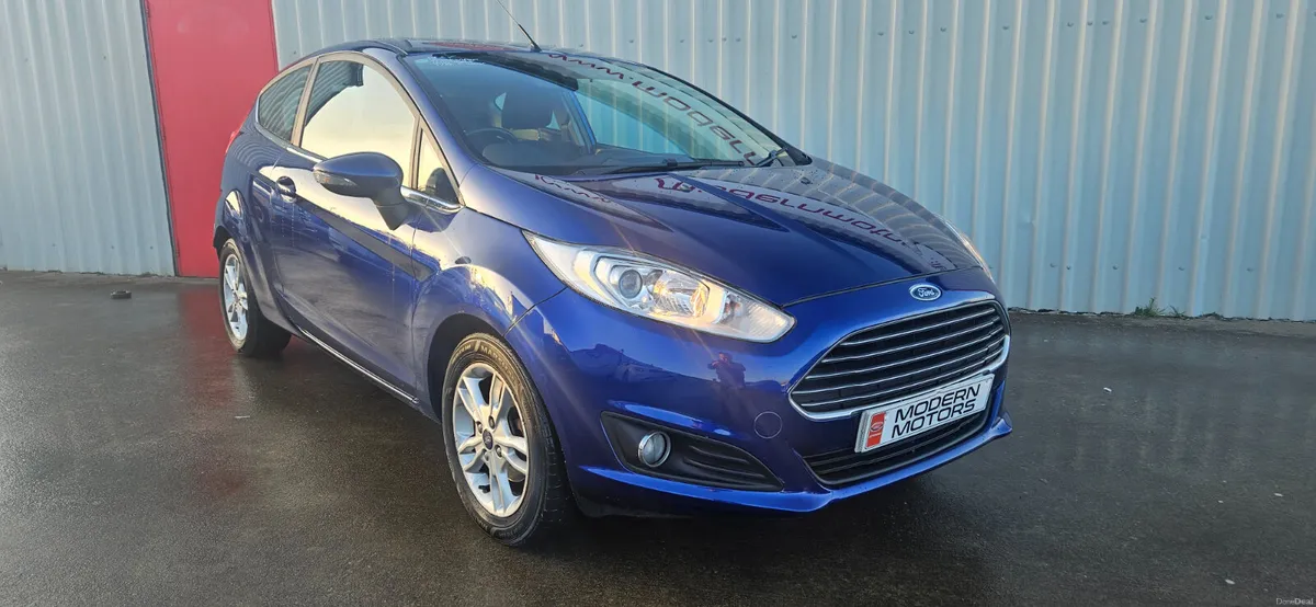 Ford Fiesta zetec 1.2 petrol 3door low miles - Image 3