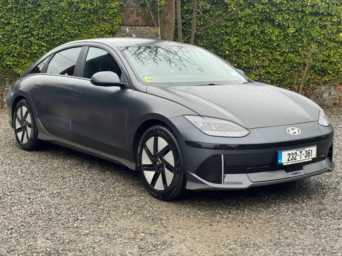 2023 Hyundai IONIQ 6 Signature - Image 1