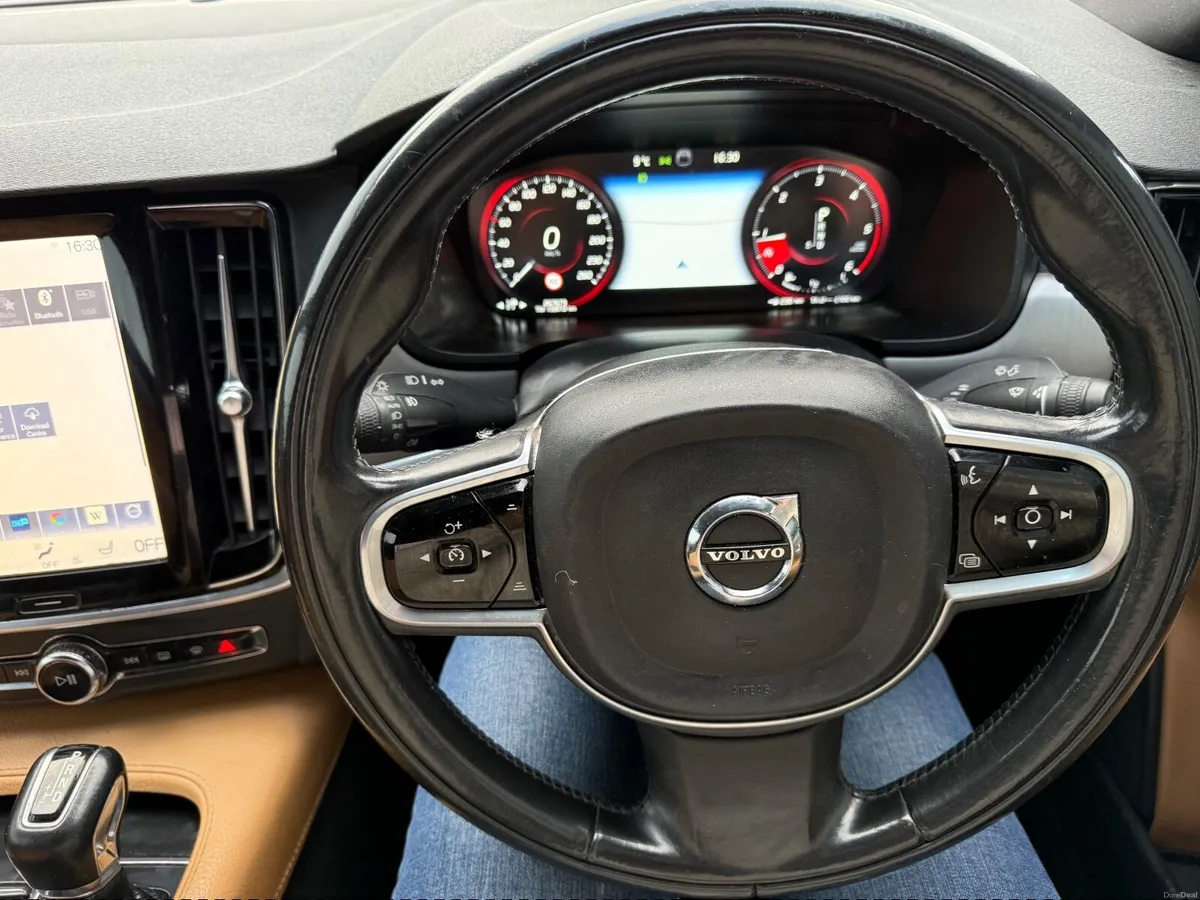 Volvo S90 2016 - Image 1