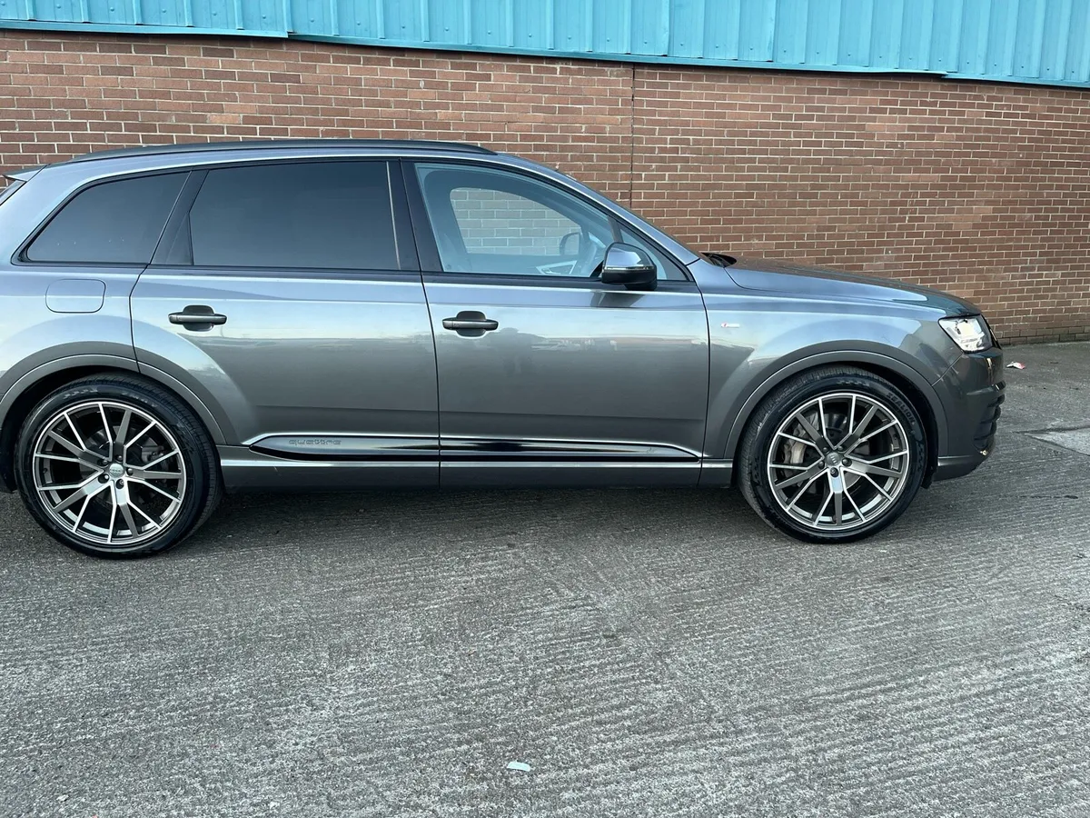 Audi Q7 3.0 V6 50TDI S LINE 286BHP 7 SEATS - Image 2