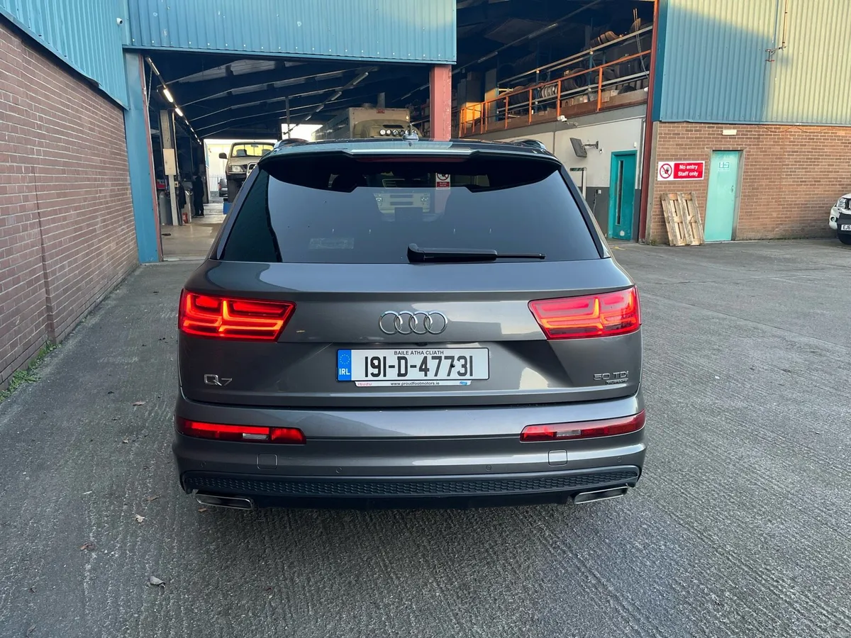Audi Q7 3.0 V6 50TDI S LINE 286BHP 7 SEATS - Image 4