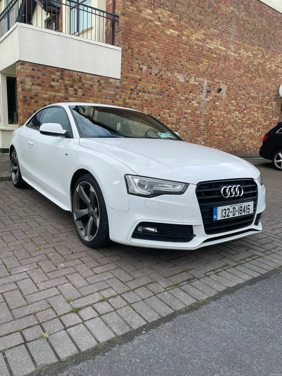 AUDI A5 AUTOMATIC S LINE BLACK EDITION - Image 3