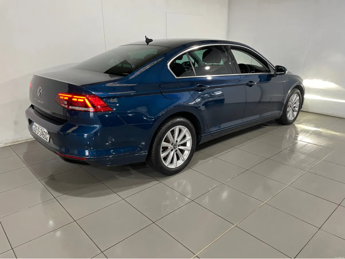 Volkswagen Passat BUSINESS 2.0 TDI MANUAL 6SPEED F - Image 3