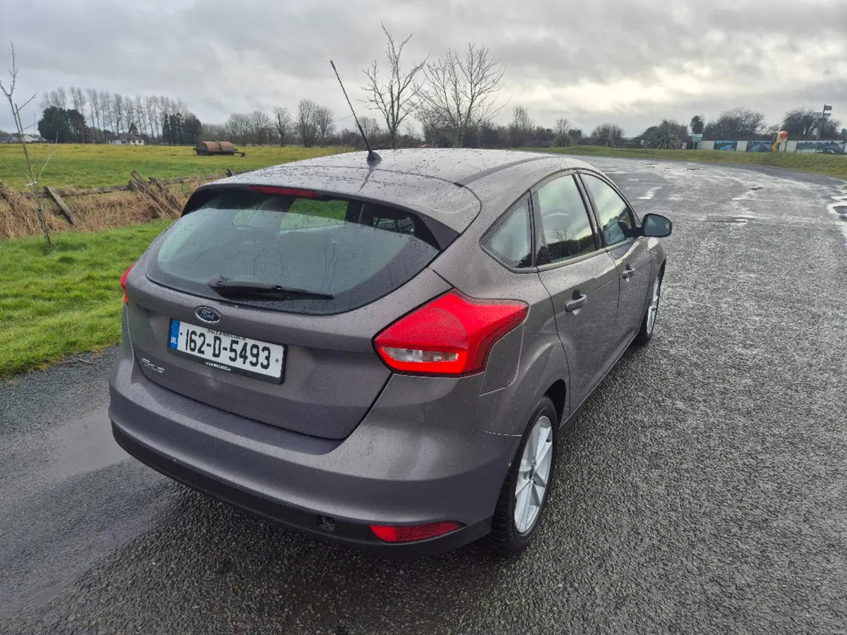 Ford Focus STYLE 1.5 TD 6SPEED 5DR - Image 4