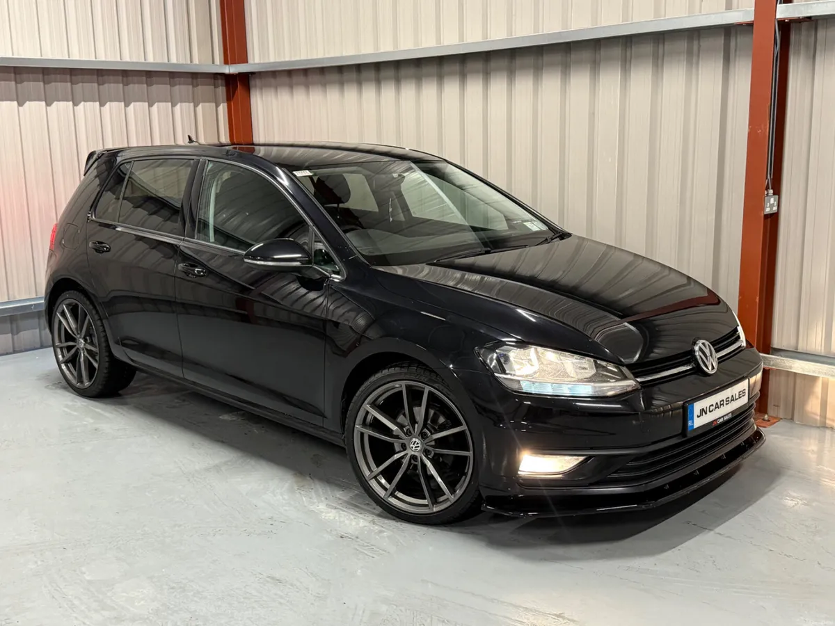 2017 (172) Volkswagen Golf 1.6TDI - Image 1