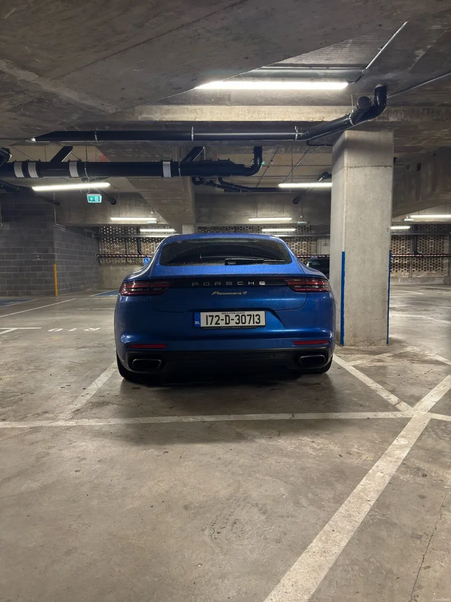 172 PORSCHE PANAMERA 4 E-HYBRID - Image 3