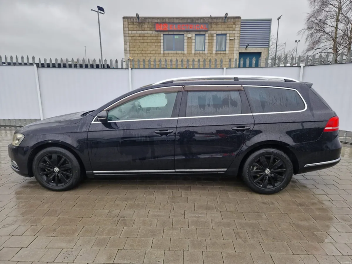 Volkswagen Passat 1.4 TFSI AUTO - Image 4
