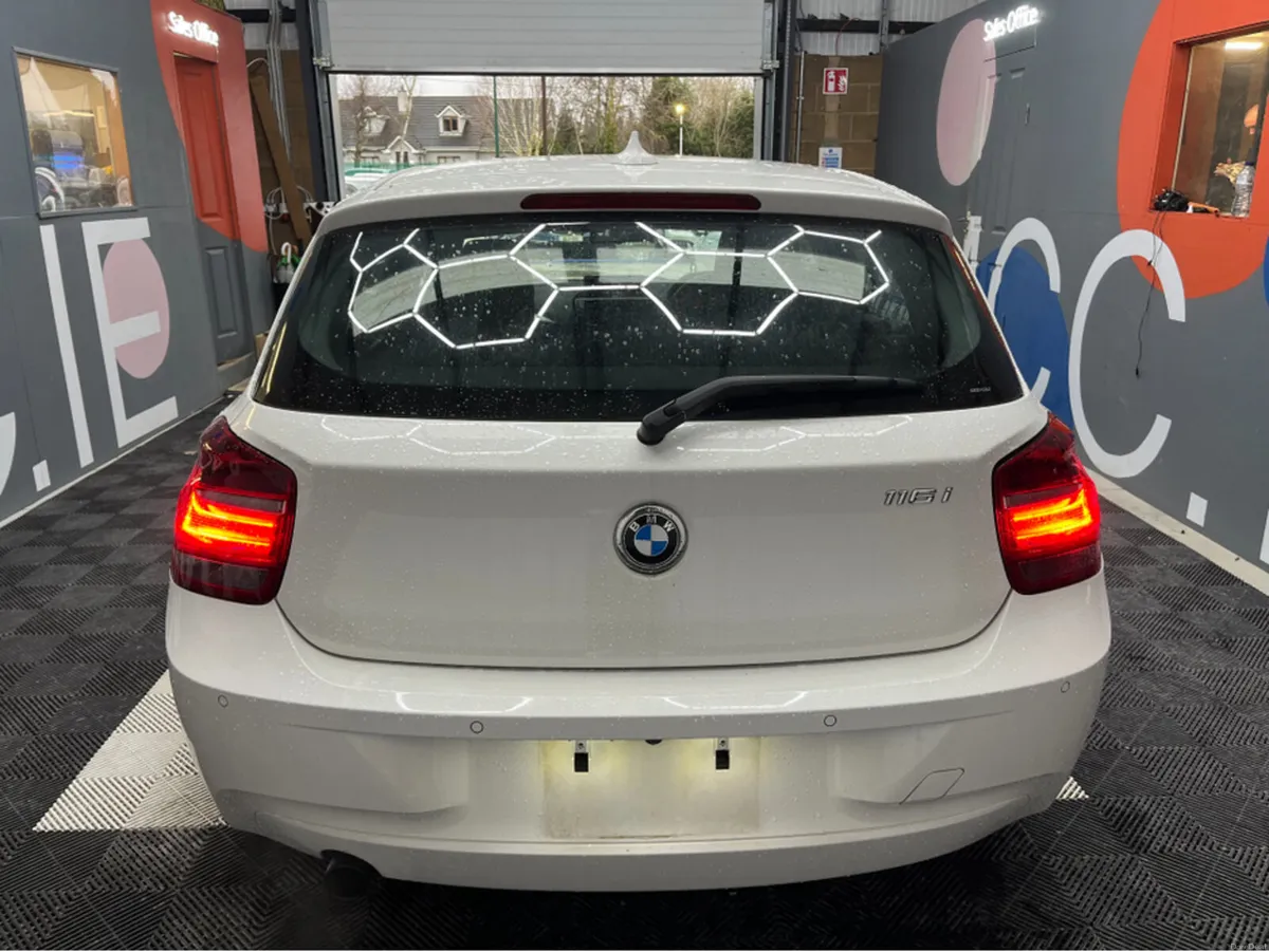 BMW 1-Series 2015 BMW 116I 1.6 AUTOMATIC / CRUISE - Image 3