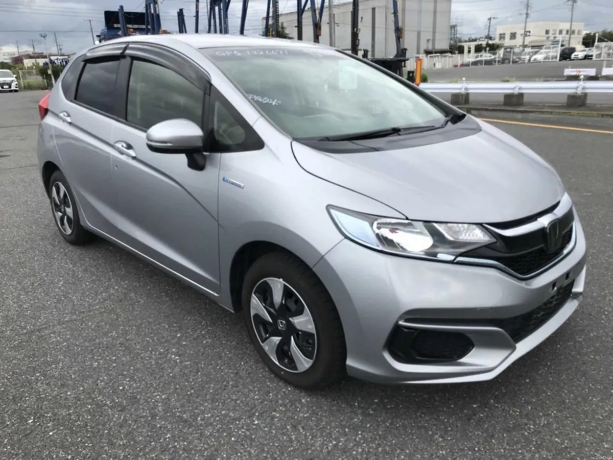 Honda Fit AUTOMATIC HYBRID 1.5 PETROL //KEYLESS EN