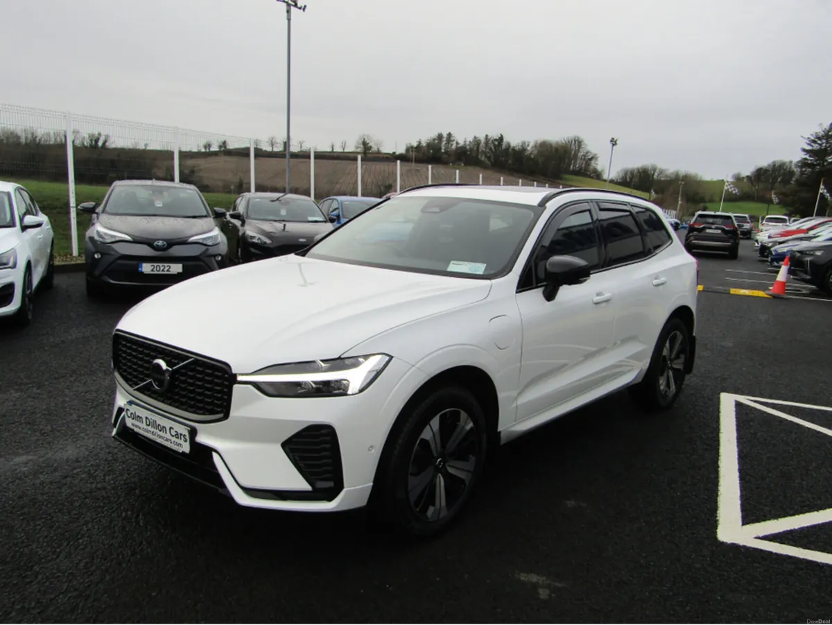 Volvo XC60 T6 PHEV PLUS DARK AWD 5DR AUTO - Image 4