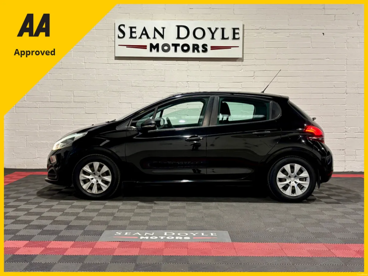 Peugeot 208 2016 ACCESS 1.6 HDI 75 MANUAL - Image 6