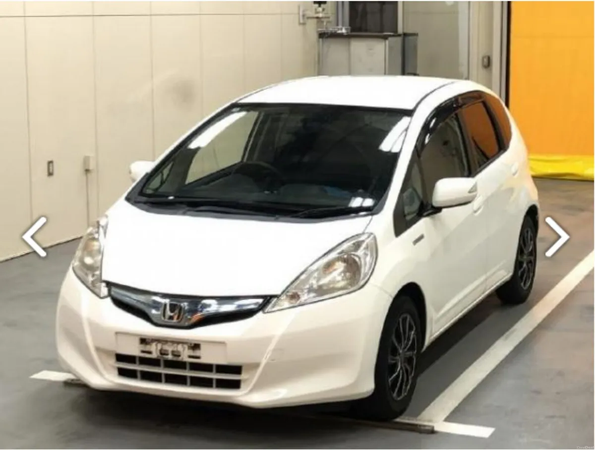 Honda Fit 1.3 Automatic Petrol Hybrid - Image 3