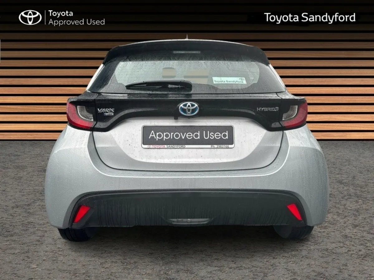 Toyota Yaris HYBRID LUNA // REAR CAMERA // TOYOTA - Image 4