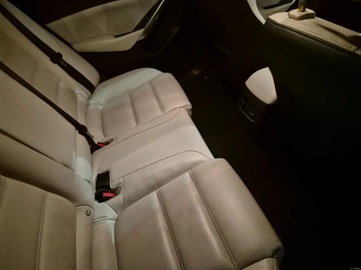 Mazda 6 Diesel 2.2Automatic Platinum. S.History - Image 3