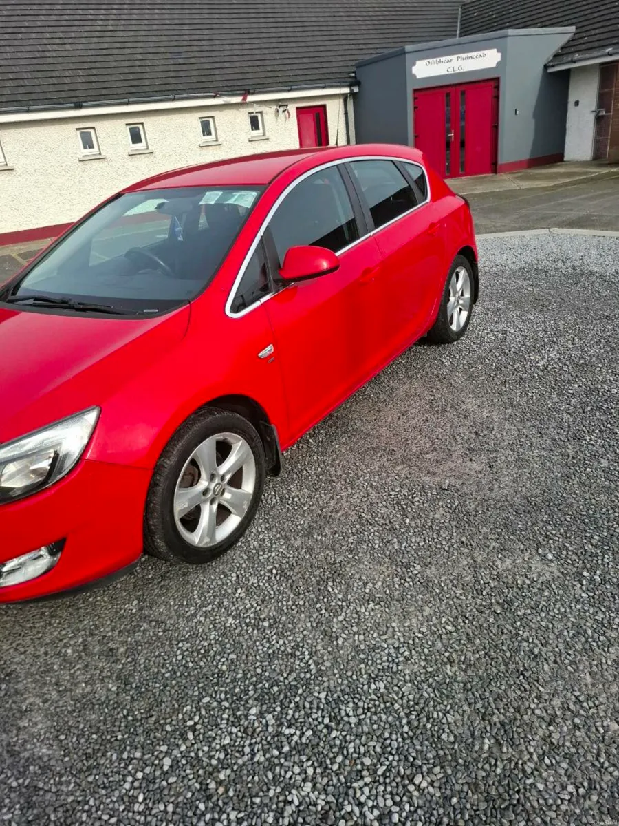 Opel astra €2,450 NCT - Image 2