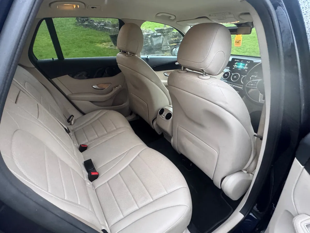 Mercedes-Benz GLC 2021 - Image 4