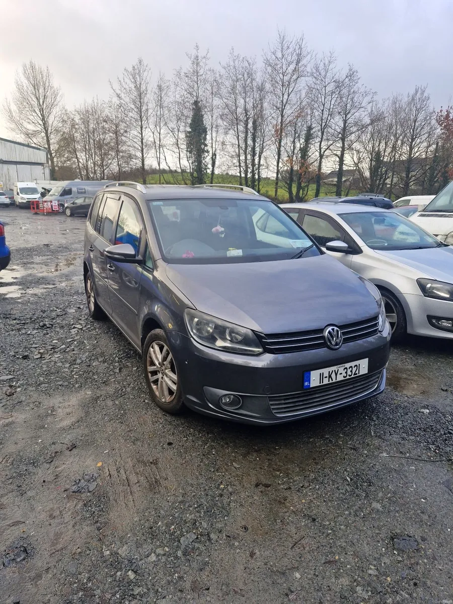 Volkswagen Touran 2011 - Image 1
