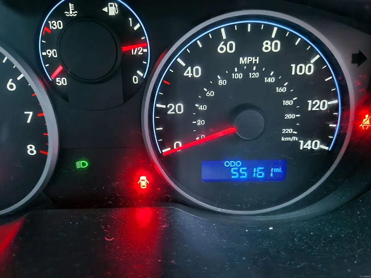 Hyundai i20 LOW MILEAGE 88K km - Image 3