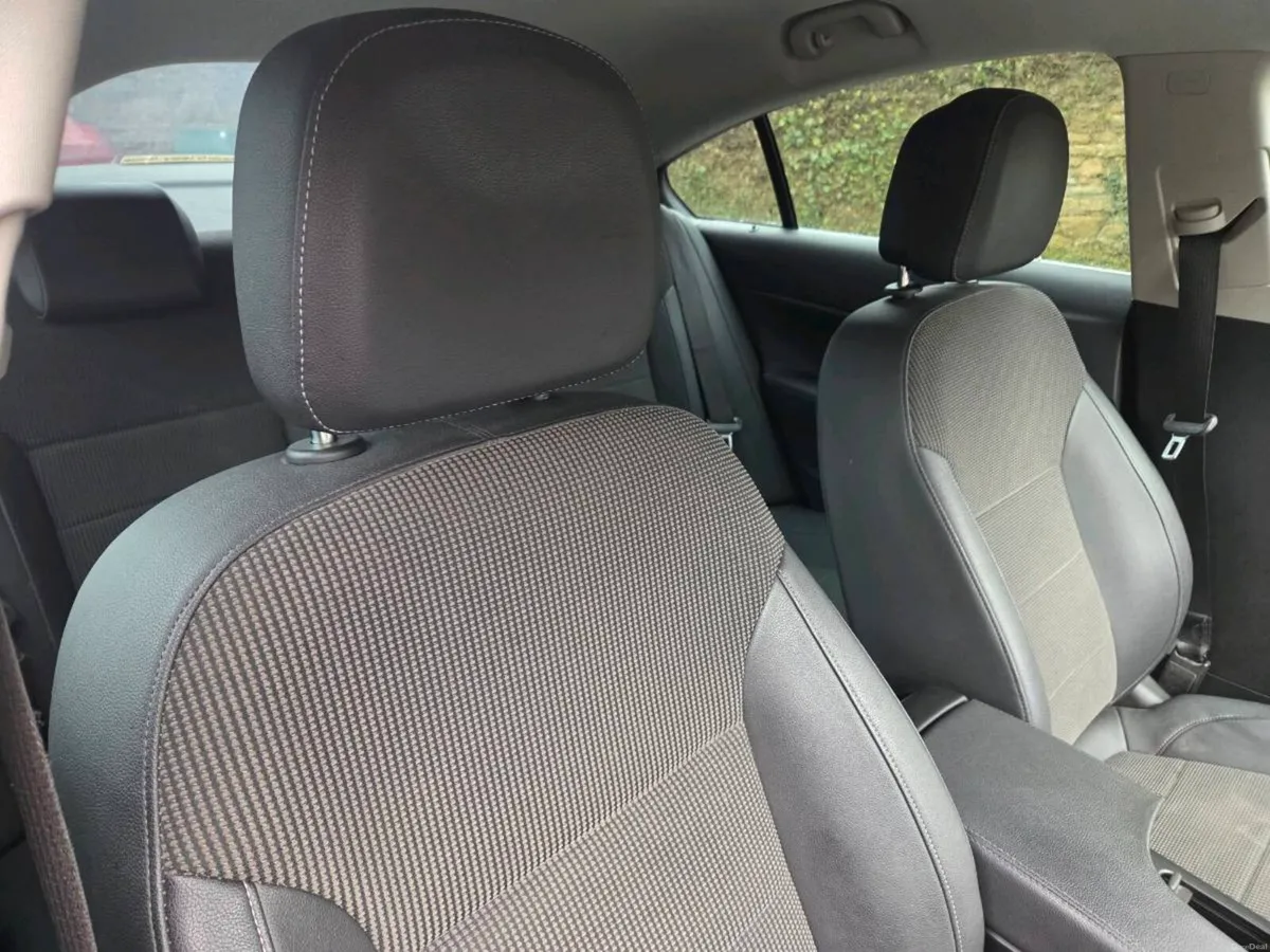 2012 opel insignia mint fresh test today - Image 2