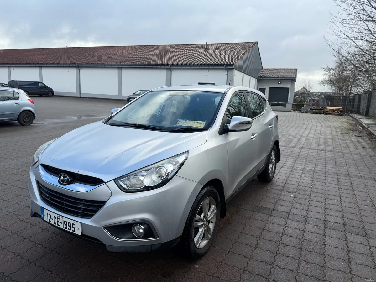 12 Hyundai ix35 - Image 2