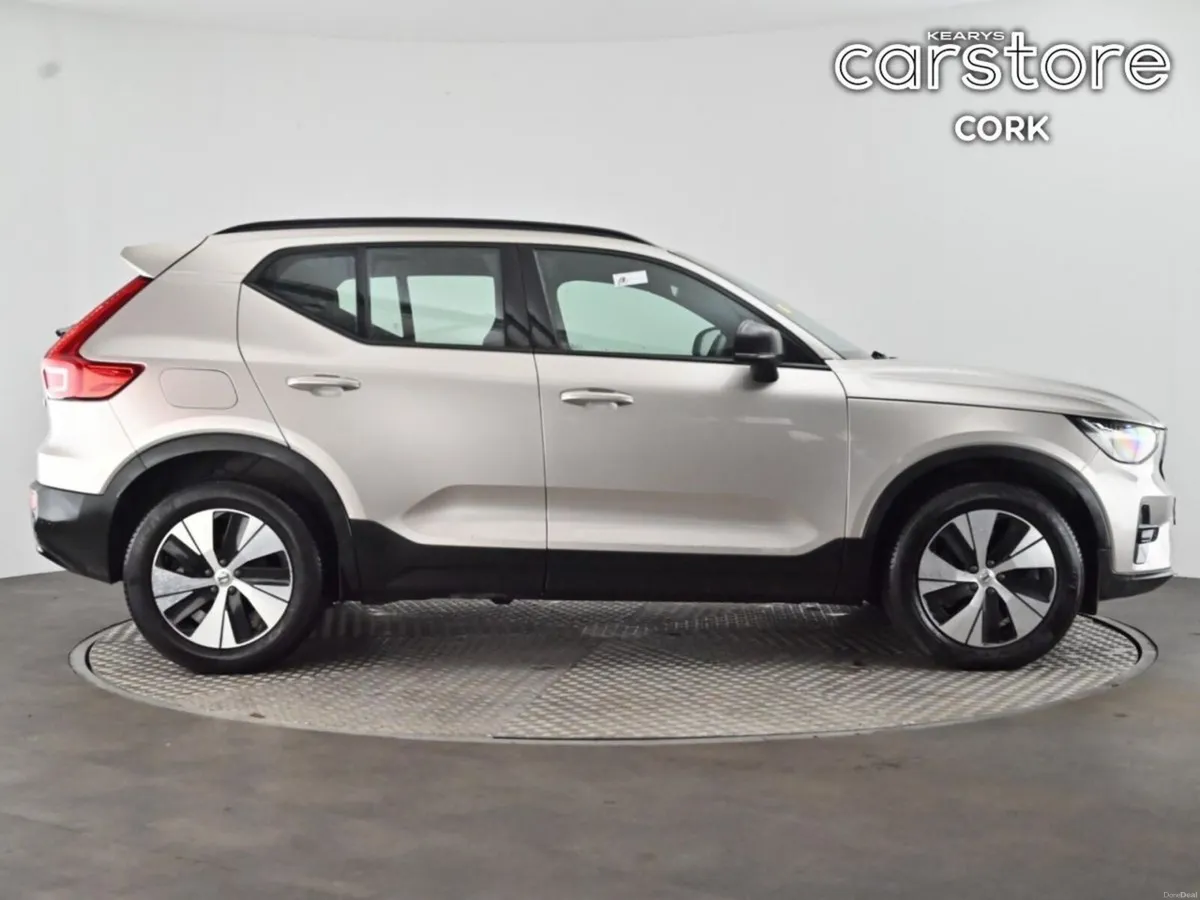 Volvo XC40 Xc40 + T4 Recharge Auto  Plus  Recharge - Image 2