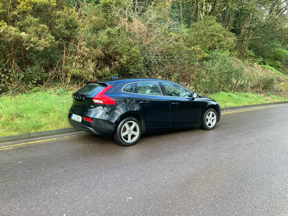 2013 Volvo V40 1.6 Diesel Only 187000 Klm - Image 3