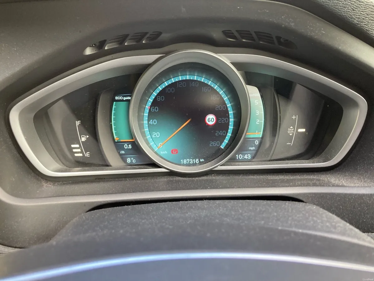 2013 Volvo V40 1.6 Diesel Only 187000 Klm - Image 4