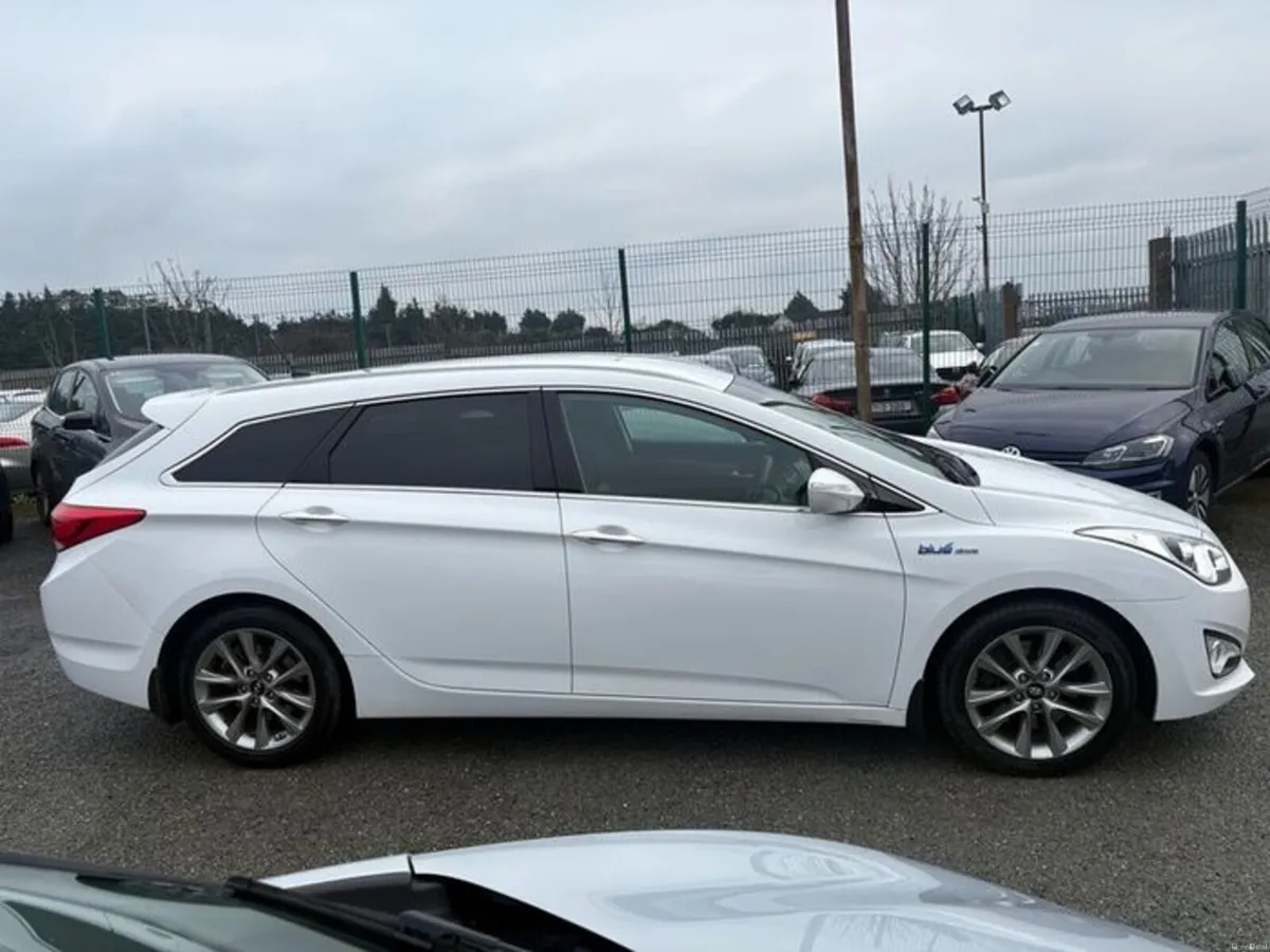 2015 Hyundai I40 Estate 1.7L Diesel NCT + Taxed - Image 2