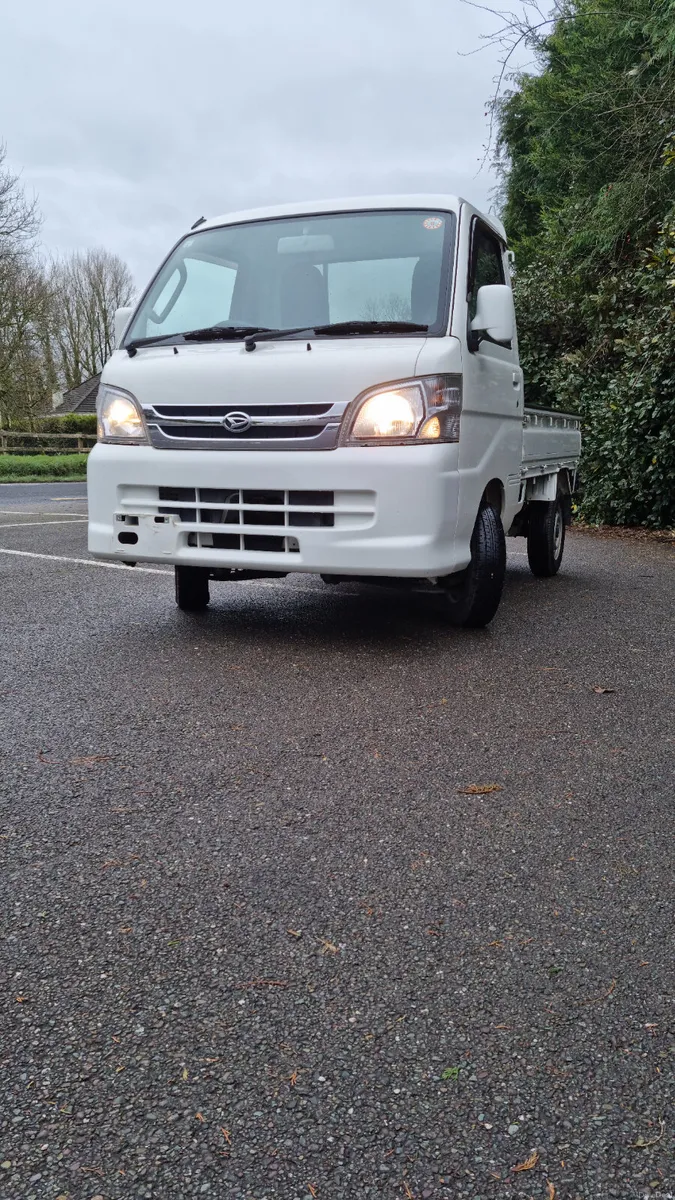 Daihatsu Hijet 2014 4WD - Image 3