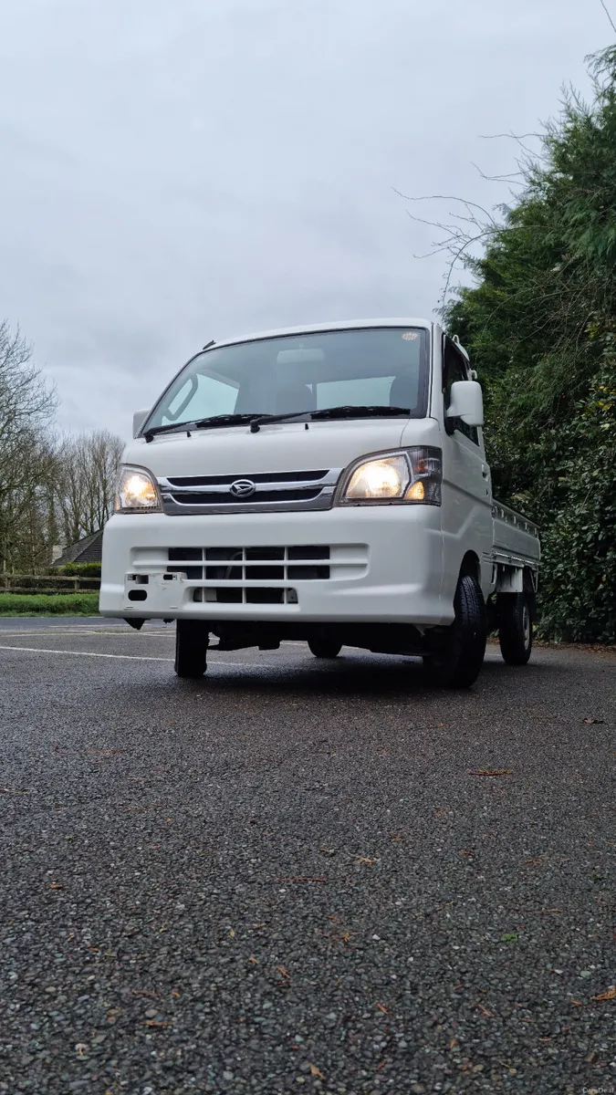 Daihatsu Hijet 2014 4WD - Image 2