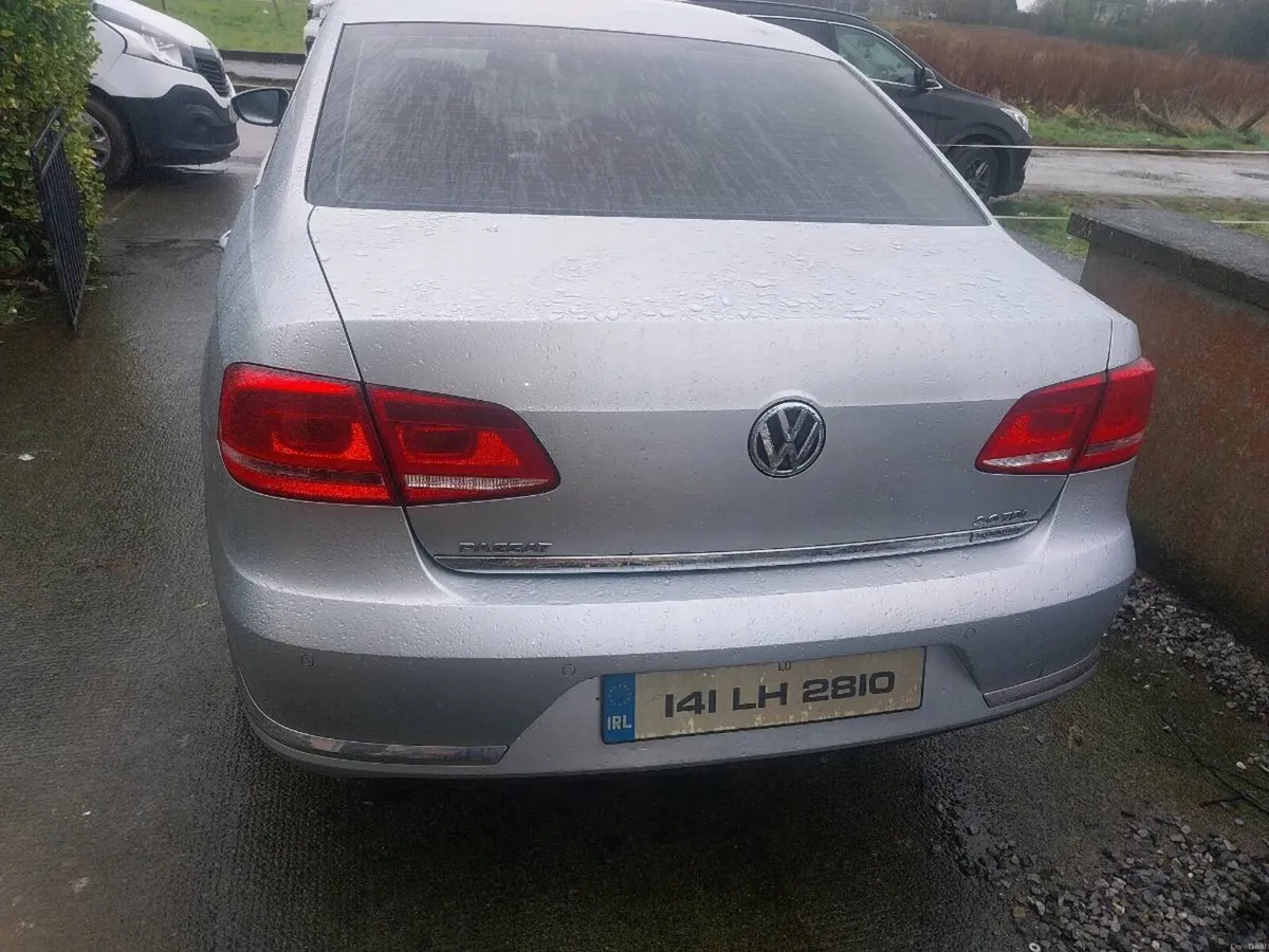 Volkswagon passat - Image 4