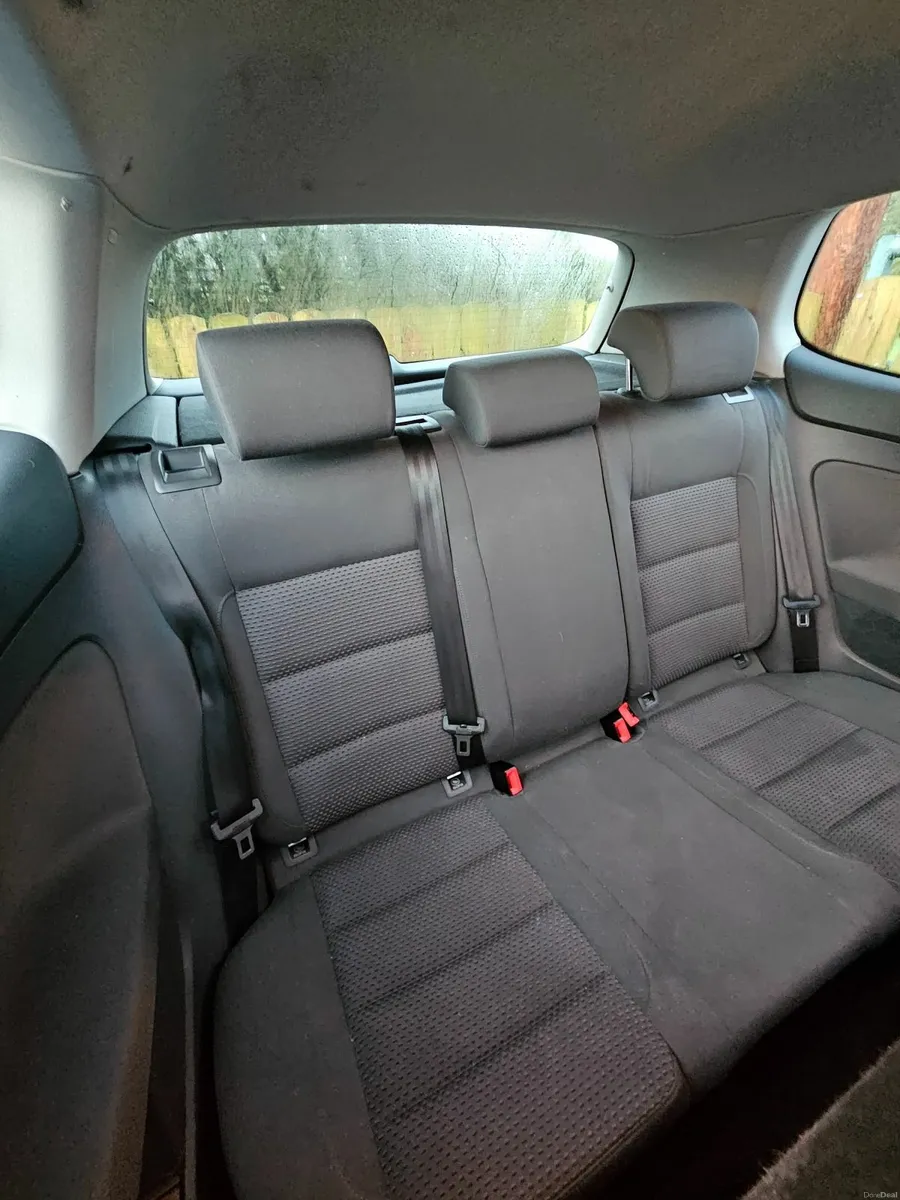 Volkswagen Golf 2009 - Image 2